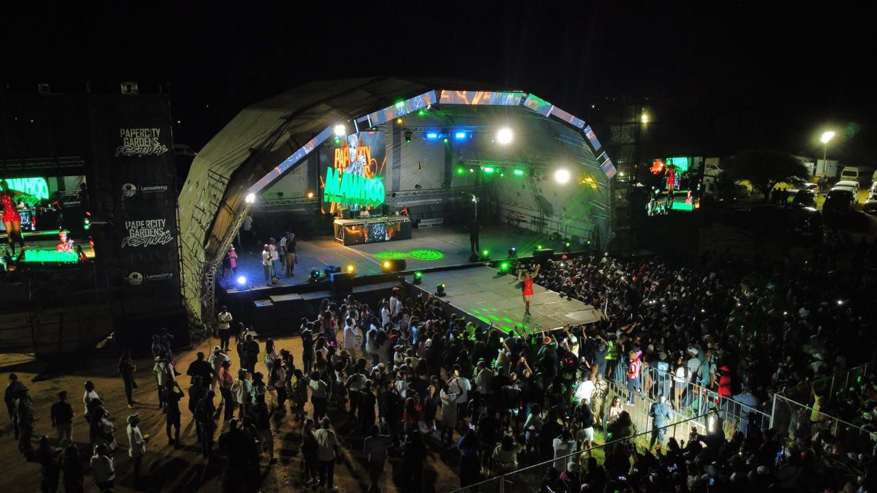 Main-stage night show